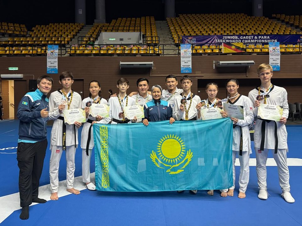 Тарихи медаль: Азия чемпионатының бірінші күнінің нәтижесі